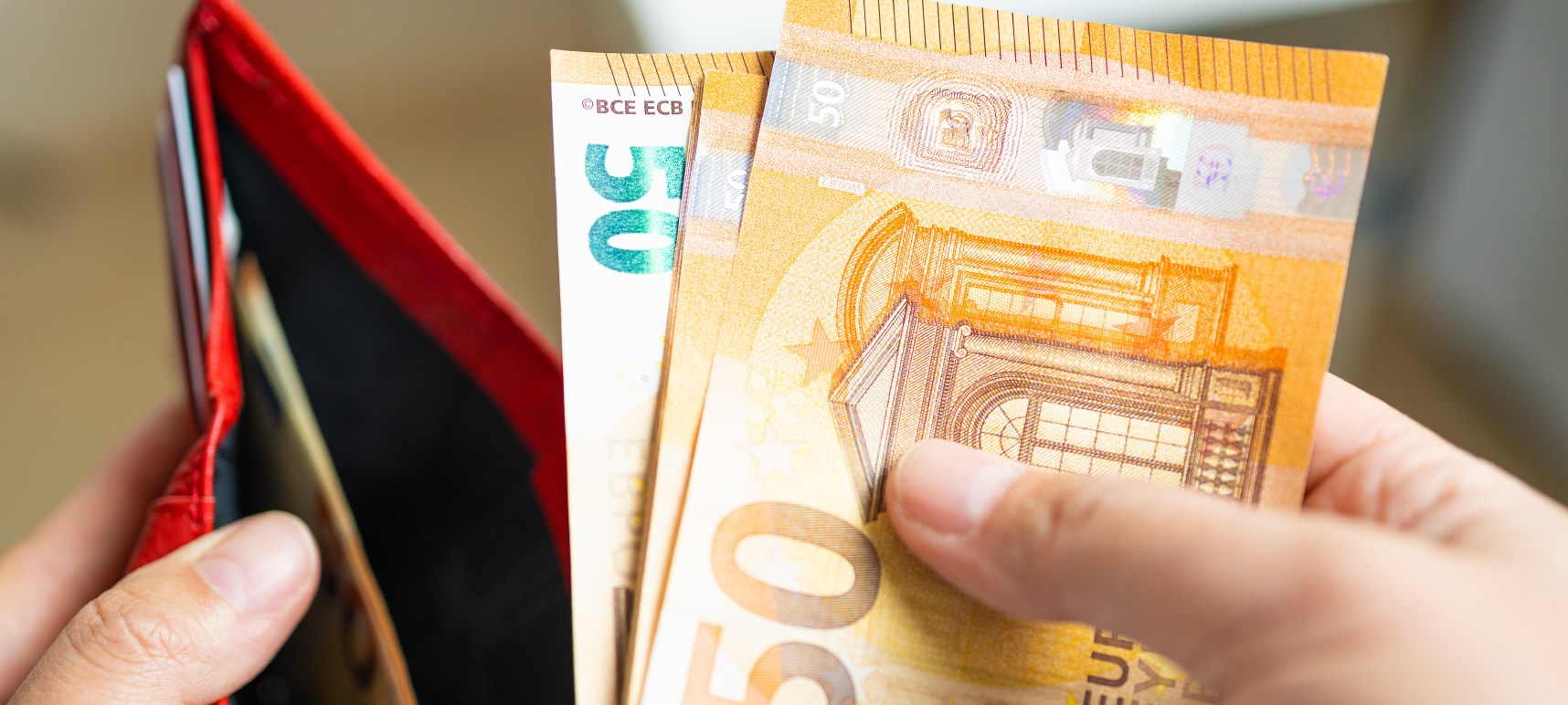 旅行先のお金管理におすすめのアイテム7選