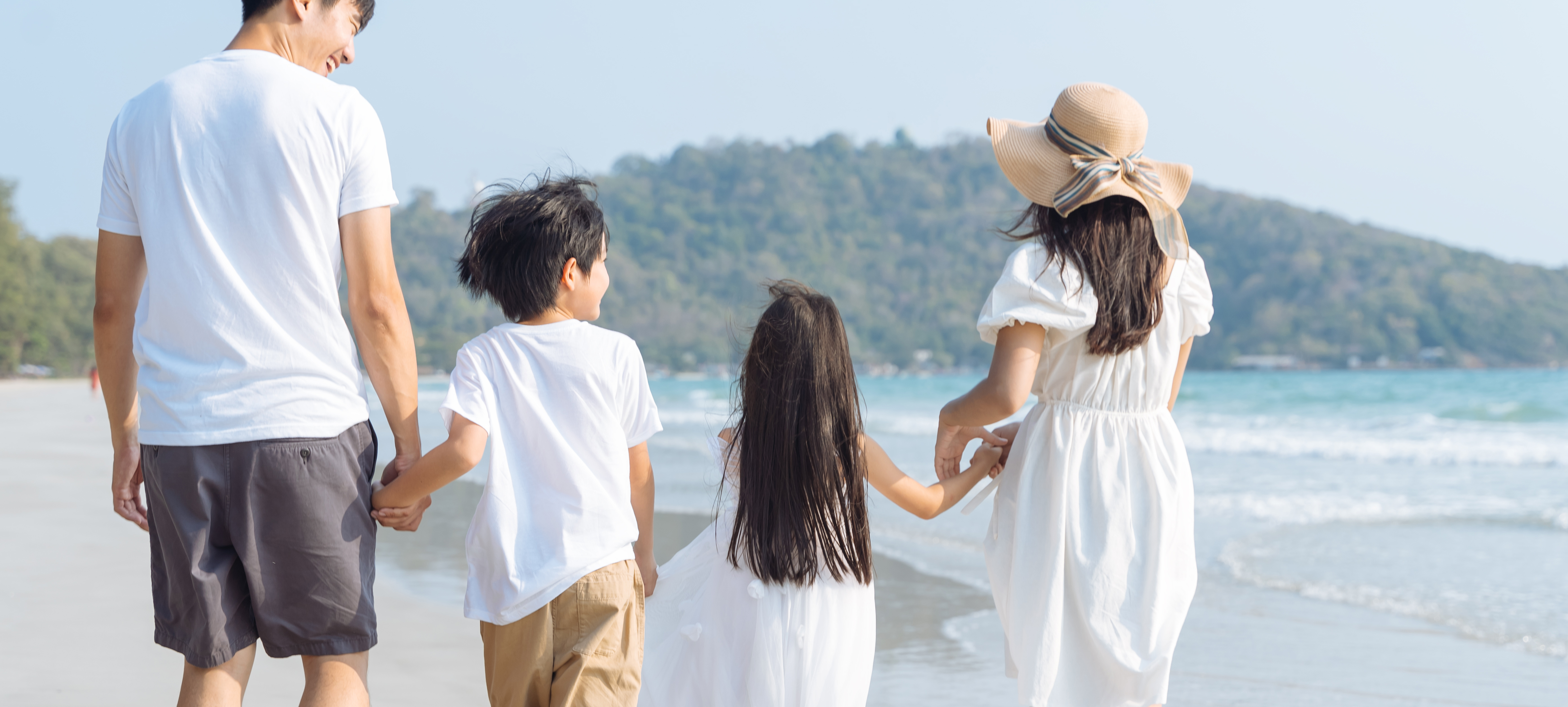 夏の外遊びをもっと快適に。水辺や屋外で活躍するレジャーアイテム