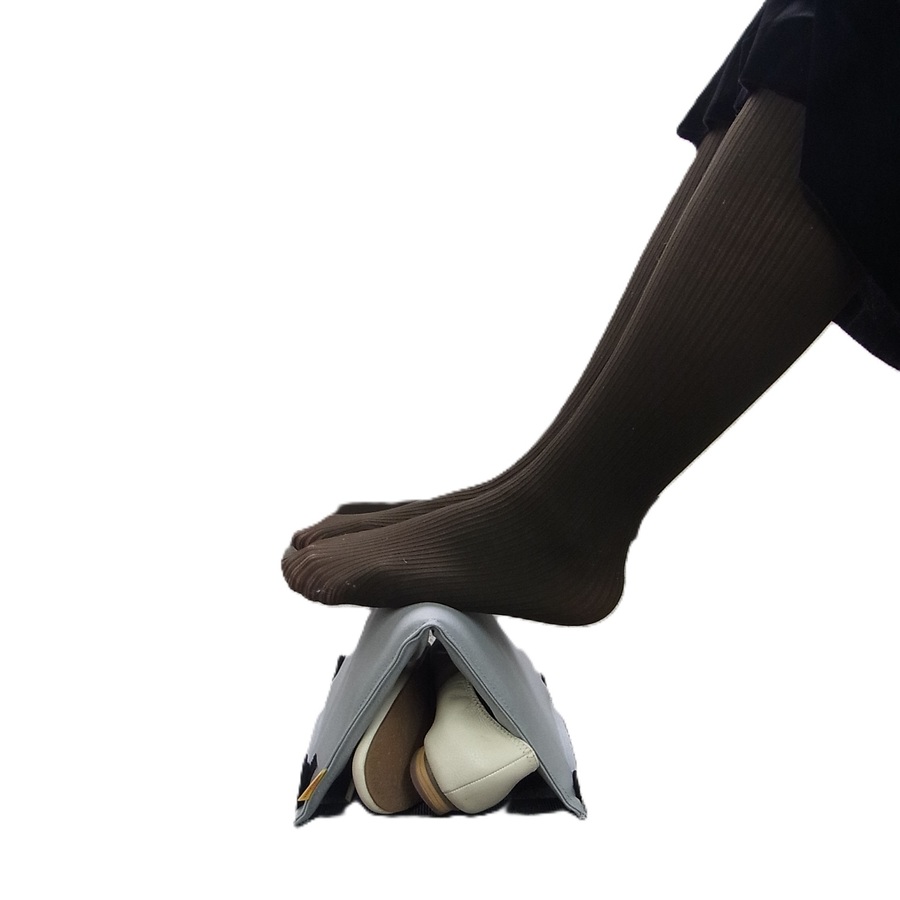 置くだけフットレストクッション