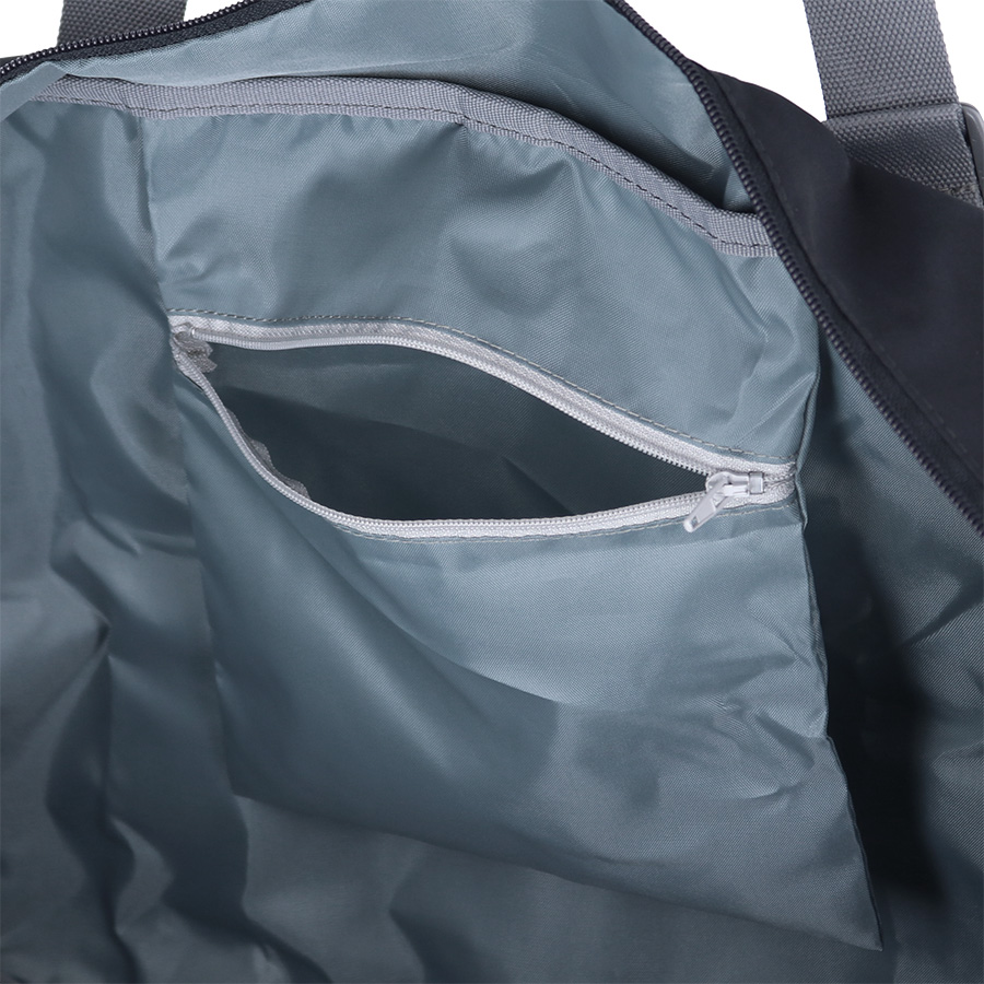 小さくたためて大容量に使えるキャリーオンバッグ 27L｜全2カラー